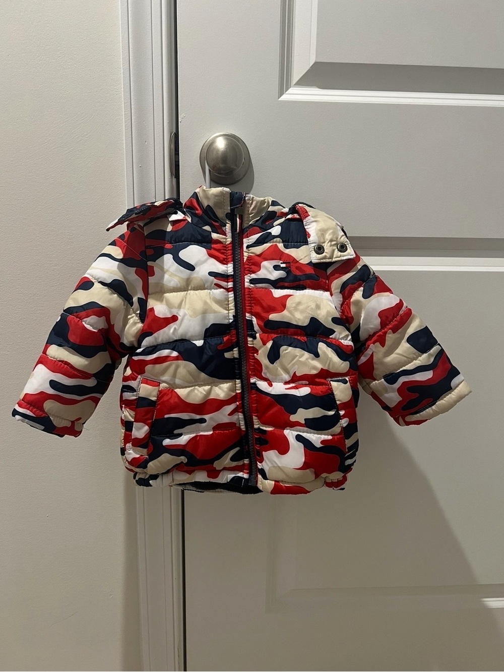 Tommy Hilfiger Kids Red, Navy & Cream Camo Puffer jacket